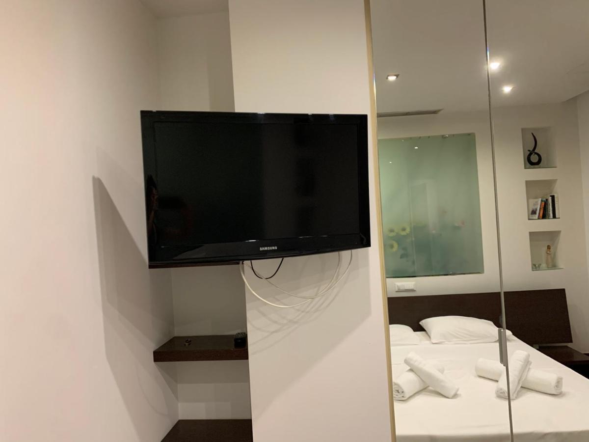 Olvias Apartment Athens Ngoại thất bức ảnh